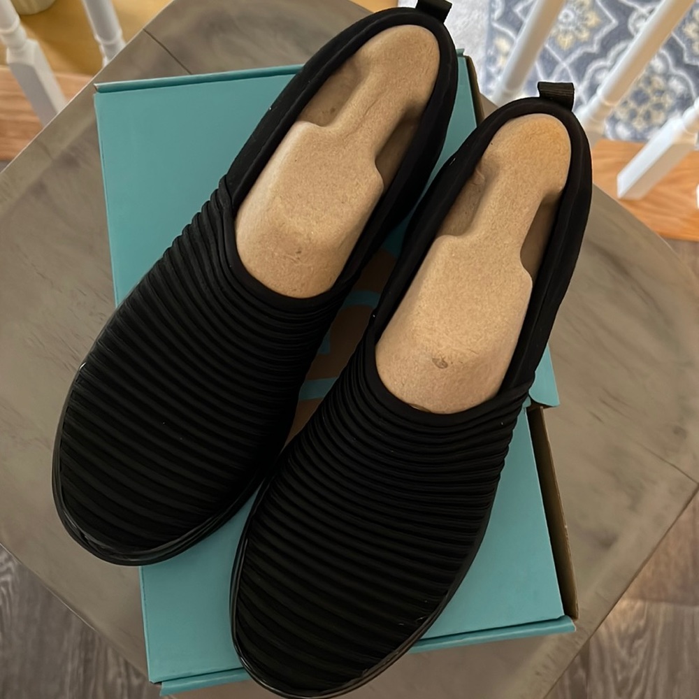 Slip on shoes